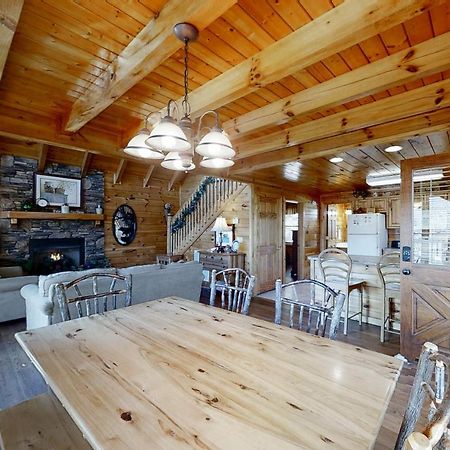 Chalet Of Dreams Пиджен Фордж Екстериор снимка
